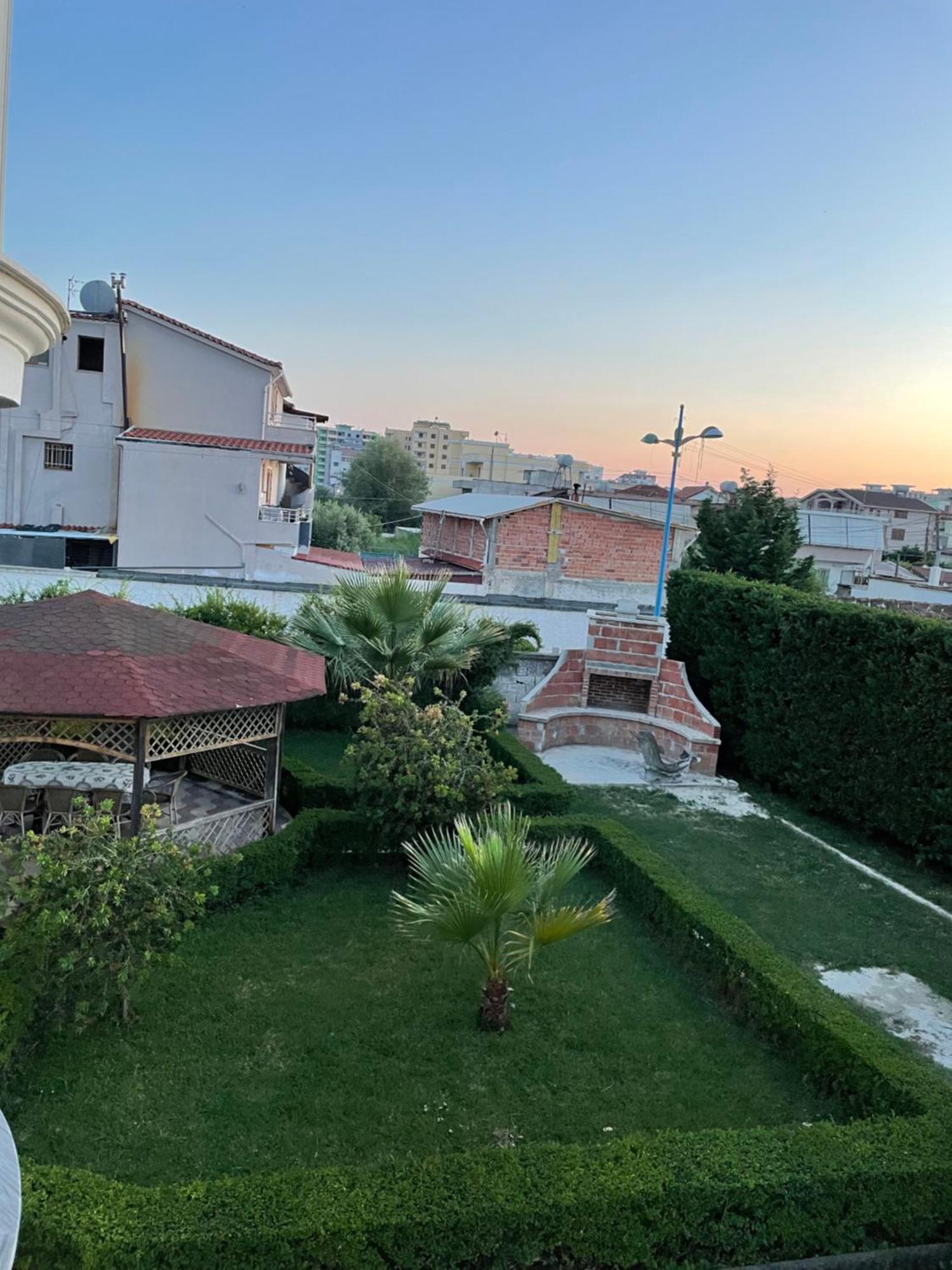 Vila Briart Apartamento Durrës Exterior foto
